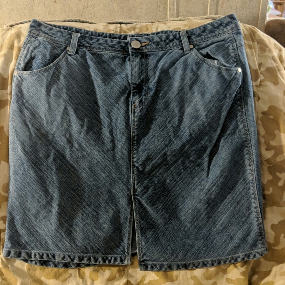 Cato knee length blue jean skirt